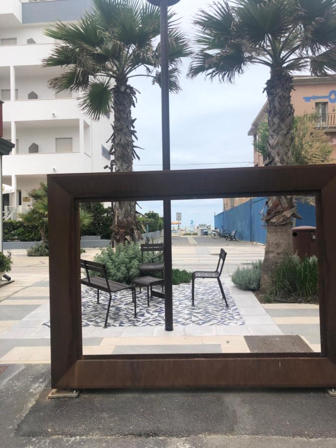 Apartamento A Casa Minerva Rímini Exterior foto