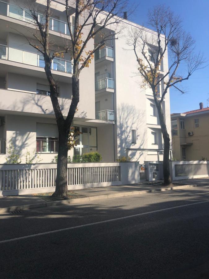 Apartamento A Casa Minerva Rímini Exterior foto