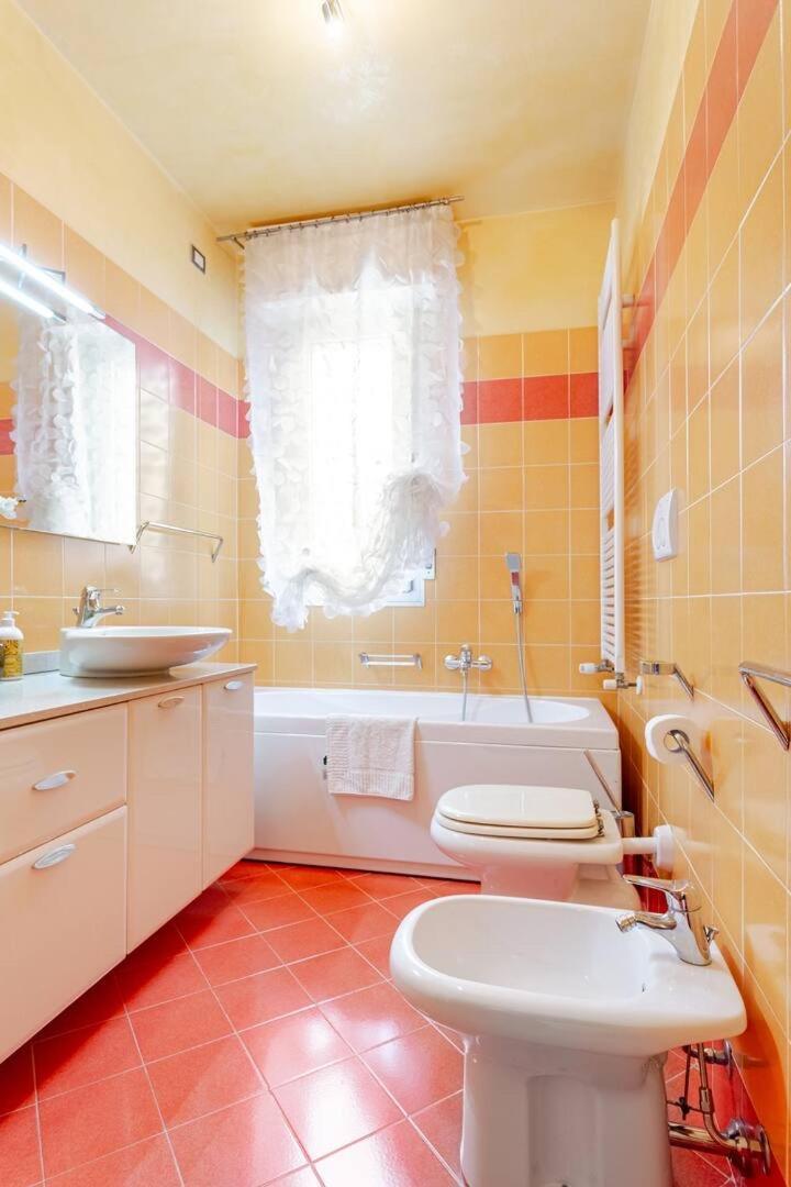 Apartamento A Casa Minerva Rímini Exterior foto