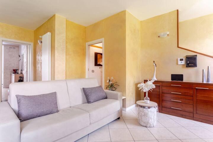Apartamento A Casa Minerva Rímini Exterior foto